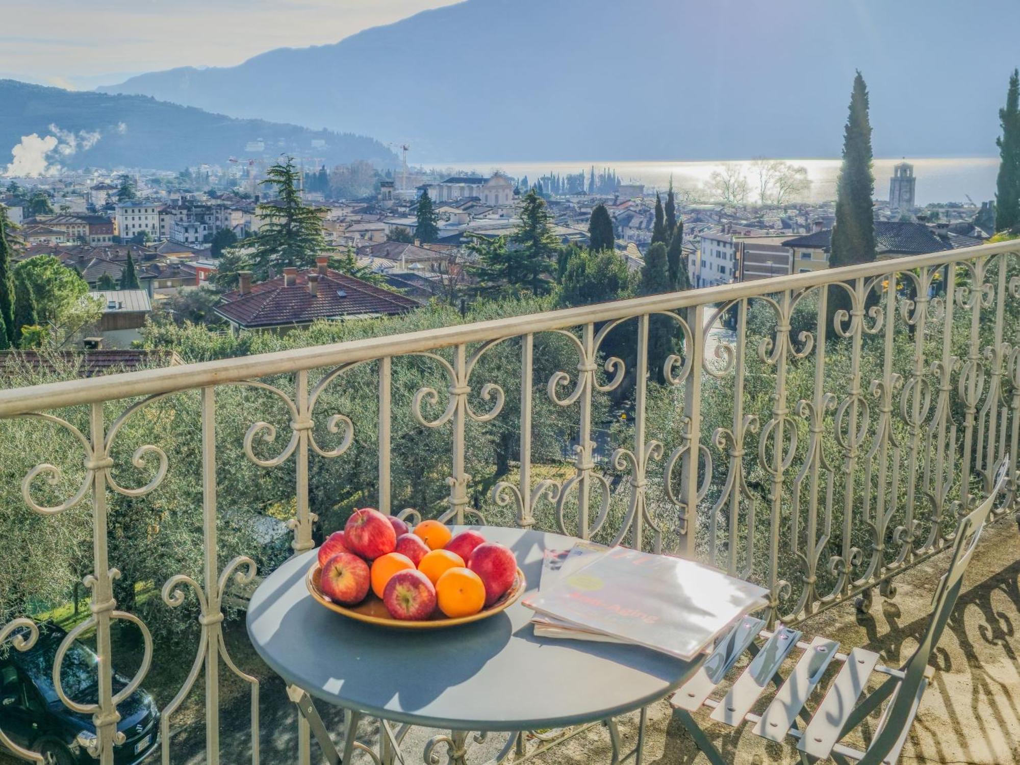 Aparthotel Englovacanze Рива-дель-Гарда Экстерьер фото