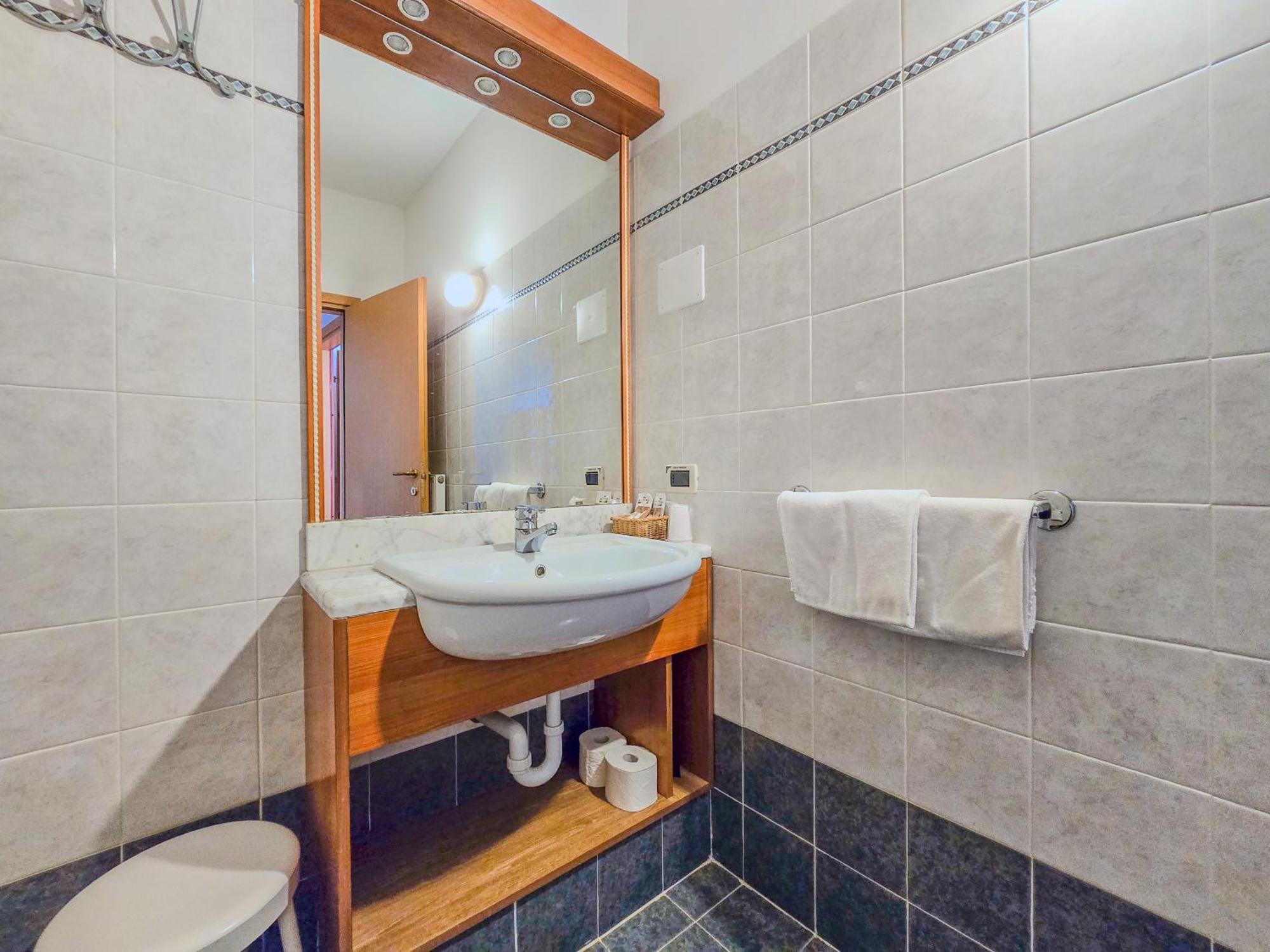 Aparthotel Englovacanze Рива-дель-Гарда Экстерьер фото