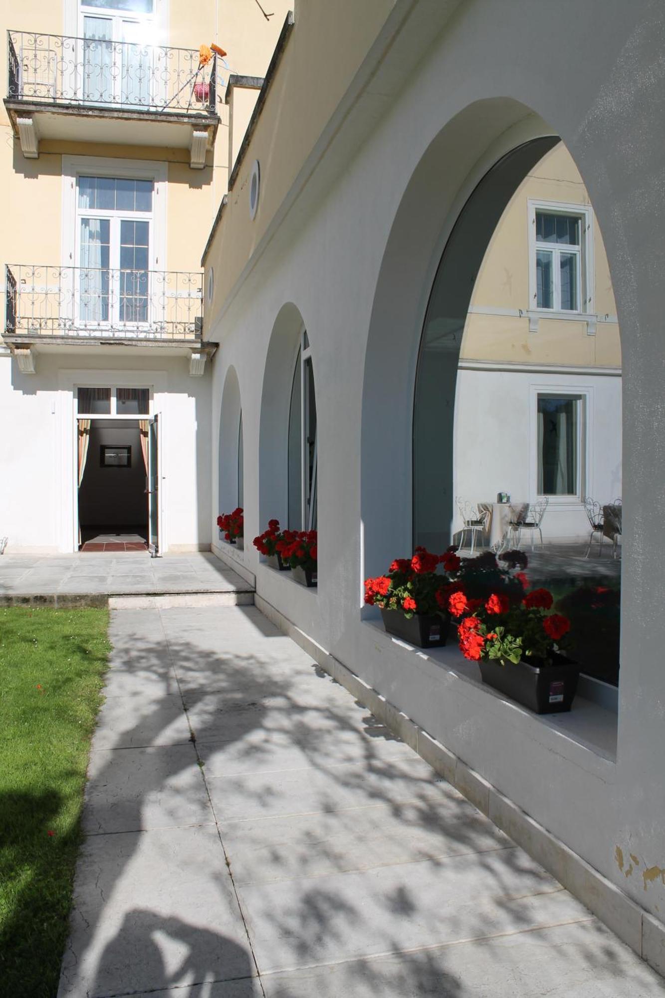 Aparthotel Englovacanze Рива-дель-Гарда Экстерьер фото